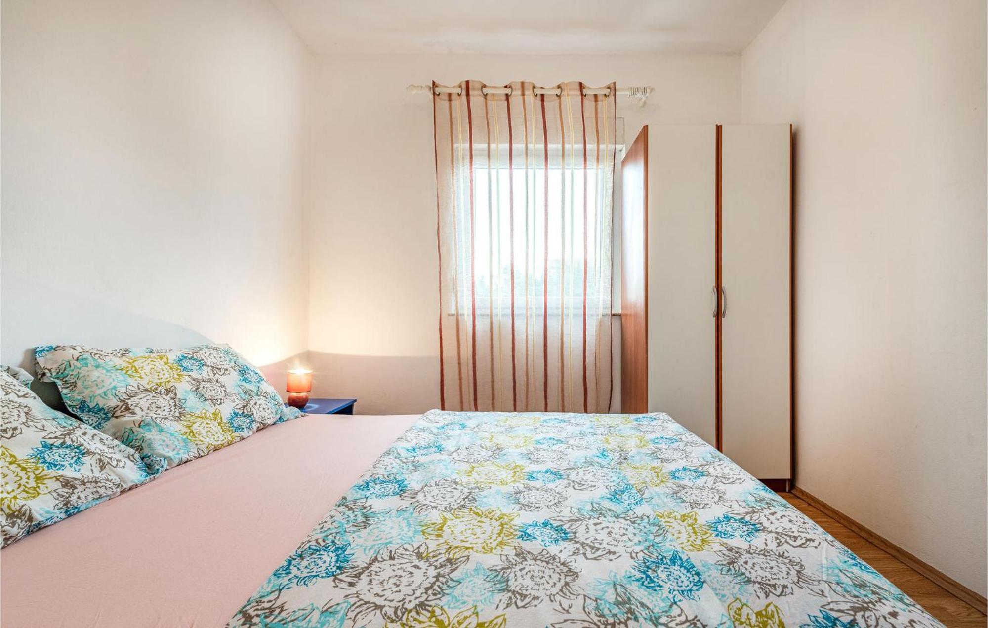 Lovely Apartment In Vir With Kitchen מראה חיצוני תמונה