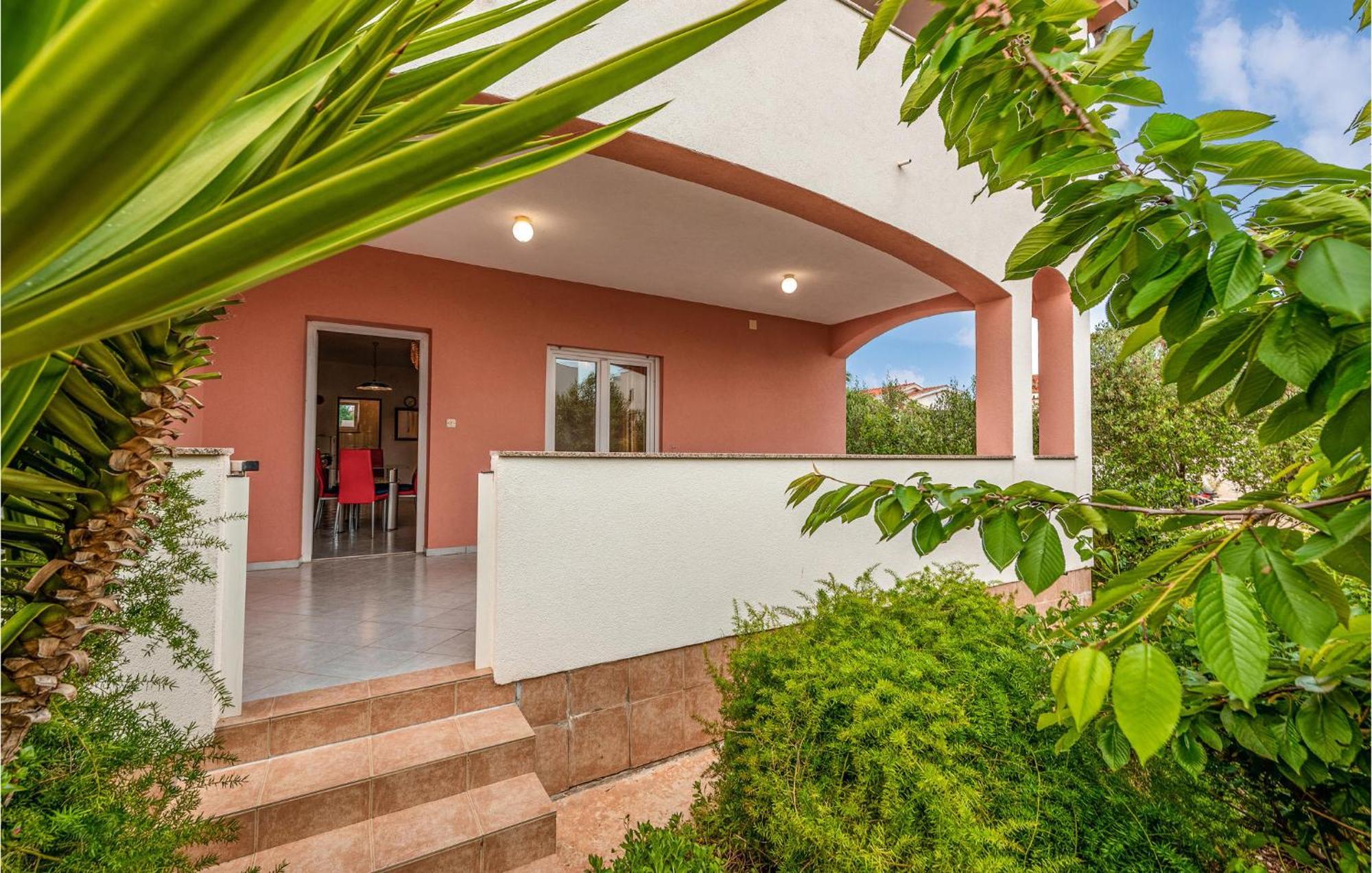 Lovely Apartment In Vir With Kitchen מראה חיצוני תמונה
