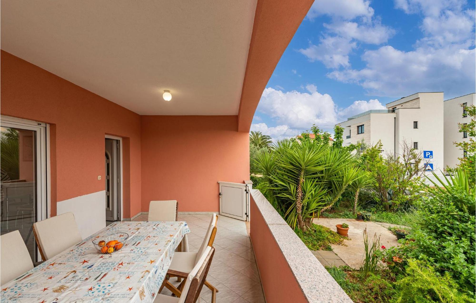 Lovely Apartment In Vir With Kitchen מראה חיצוני תמונה